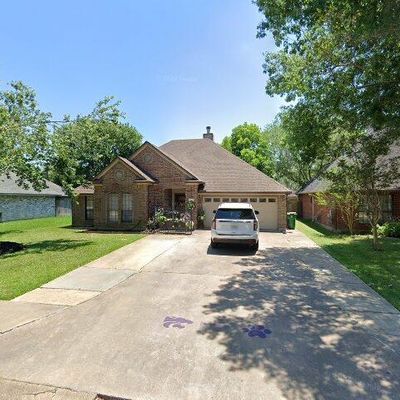 27 Alexander Ct, Angleton, TX 77515