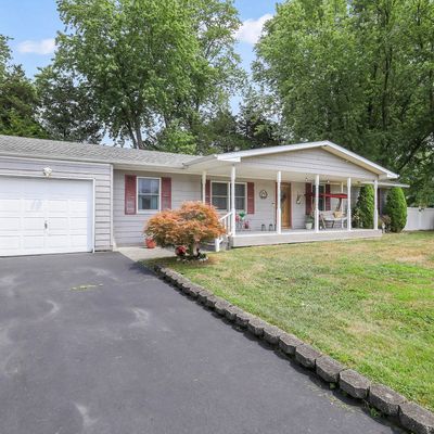 27 Maple Ln, Howell, NJ 07731