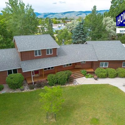 270 Dillon Dr, Lander, WY 82520