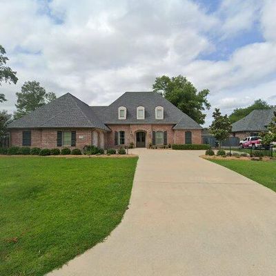 2708 Rue Calais Dr, Lake Charles, LA 70605