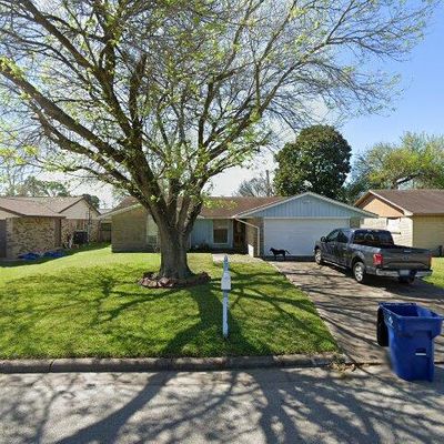 2709 Fairfield Ave, Texas City, TX 77590