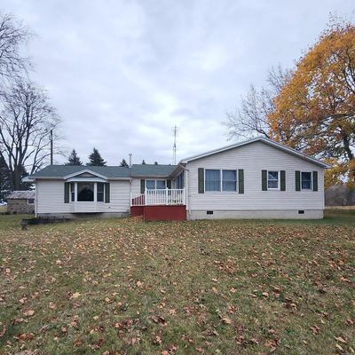 271 S Decker Rd, Marlette, MI 48453