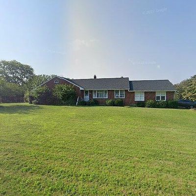 272 Hilltop Rd, Coopersburg, PA 18036