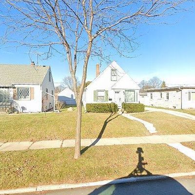 2724 E Allerton Ave, Saint Francis, WI 53235