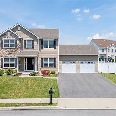 2728 Monacacy Rd, Nazareth, PA 18064