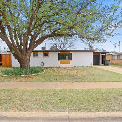 2735 68 Th St, Lubbock, TX 79413