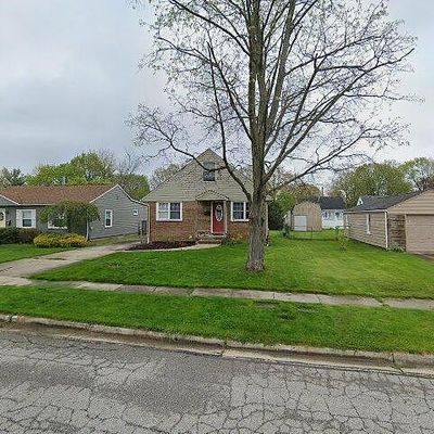 2735 9 Th St, Cuyahoga Falls, OH 44221