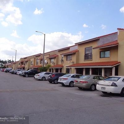 2735 W 61st Pl #202, Hialeah, FL 33016