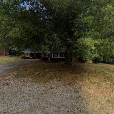 2811 Blanche Dr, Burlington, NC 27215