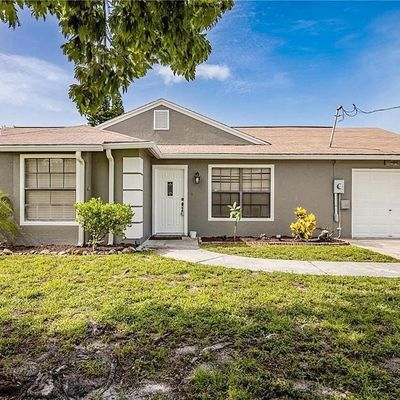 2811 6 Th St W, Lehigh Acres, FL 33971