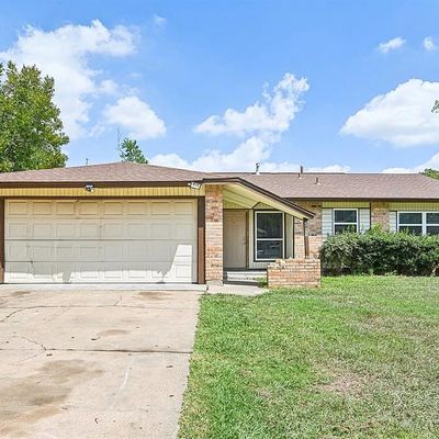 2822 Harvard St N, Irving, TX 75062