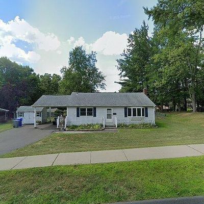 33 Brett Ln, Enfield, CT 06082