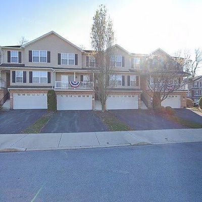 33 Parkside Dr, Lebanon, PA 17042