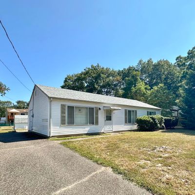 33 Pine Tree Dr, Bayville, NJ 08721