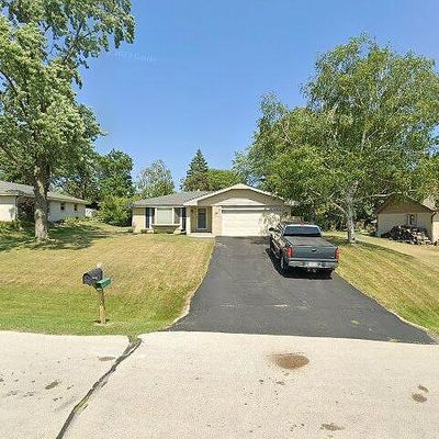 3310 S Russel Rd, New Berlin, WI 53151