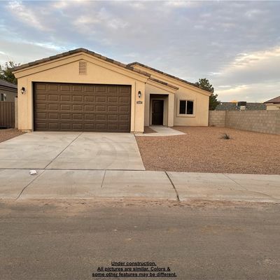 3325 E Farm Crest Avenue, Kingman, AZ 86409