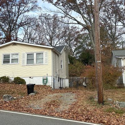 34 Northwestern Trl, Hopatcong, NJ 07843