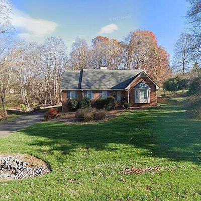 3407 Donegal Dr, Clemmons, NC 27012