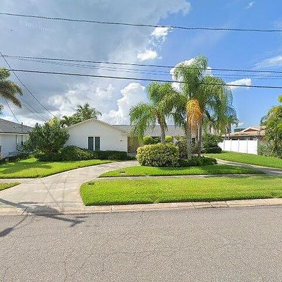 341 Palm Is Ne, Clearwater Beach, FL 33767