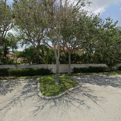 35 Laurel Oaks Cir, Jupiter, FL 33469