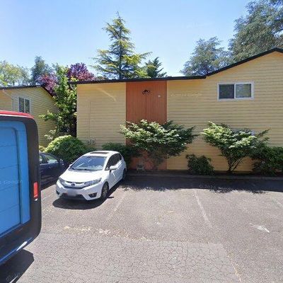 3561 Sw Troy St #7, Portland, OR 97219