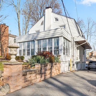 362 Hamilton Pl, Hackensack, NJ 07601