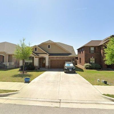 319 Hunters Hill Dr, San Marcos, TX 78666