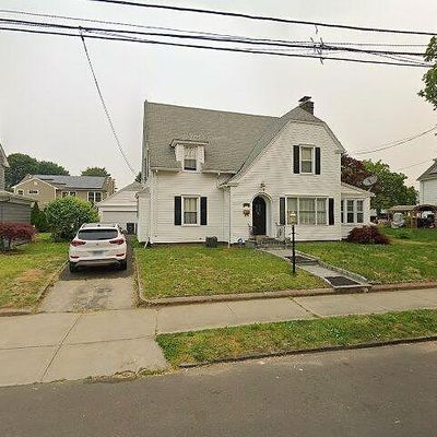 32 Wade St, Bridgeport, CT 06604