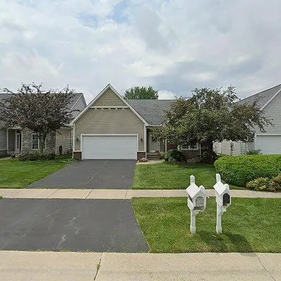 3208 Rivers Edge Dr, Perrysburg, OH 43551