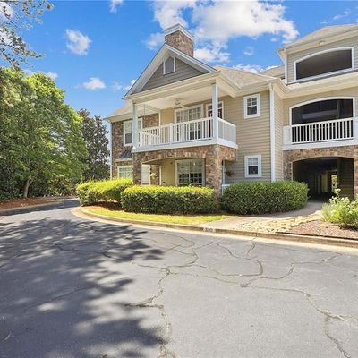 3211 Pembrooke Cir, Alpharetta, GA 30004