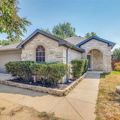 3214 Palos Verdes Dr, Corinth, TX 76210