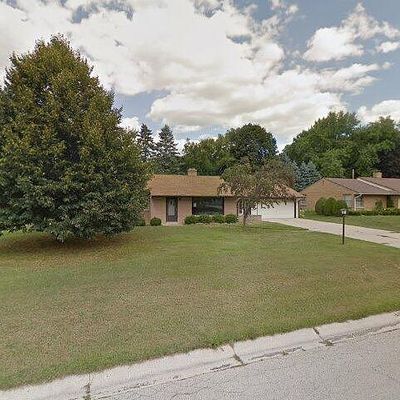 322 Grand Ave, Thiensville, WI 53092