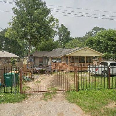 324 Mcmillan St, Conroe, TX 77301