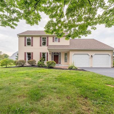 3240 Sequoia Dr, Macungie, PA 18062