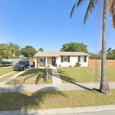 325 Macy St, West Palm Beach, FL 33405