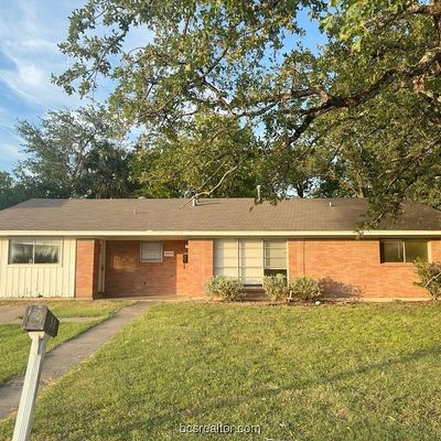 3909 Aspen St, Bryan, TX 77801