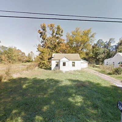 3909 Schmitt Rd, Louisville, KY 40216