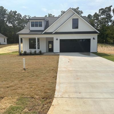 395 Sentry Oaks Dr, Chickamauga, GA 30707