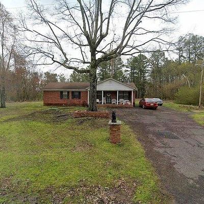 3950 Newcastle Dr, Bolivar, TN 38008