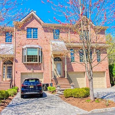 4 Stonebrook Ct, Harrington Park, NJ 07640