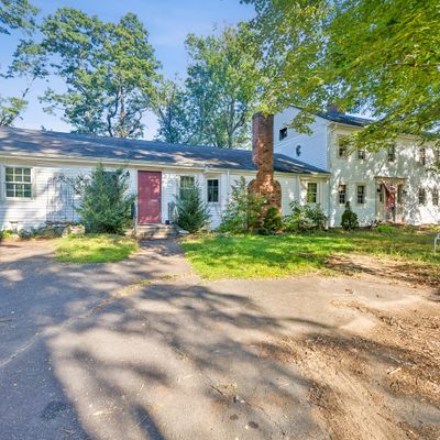 40 Holcomb St, Simsbury, CT 06070