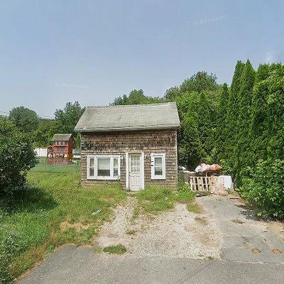 40 Milton St, South Dartmouth, MA 02748