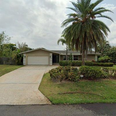 40 Pinetree Pl, Jupiter, FL 33469