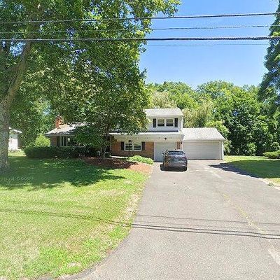 40 Sunnyfield Dr, Windsor, CT 06095