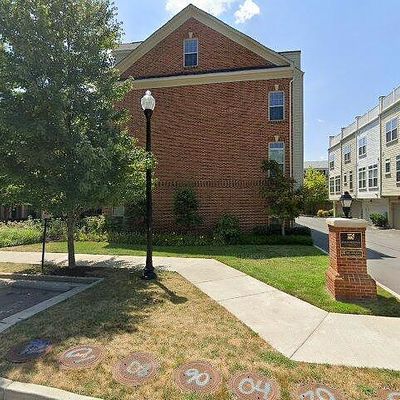 400 N Thomas St, Arlington, VA 22203