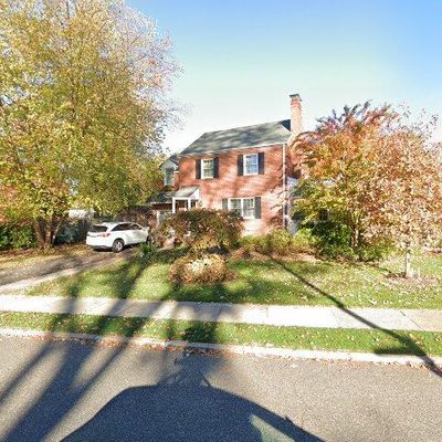 400 W Palmer St, Morrisville, PA 19067