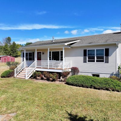 400 Welcome Lake Rd, Beach Lake, PA 18405