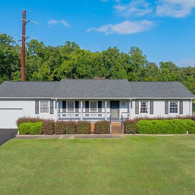 402 Cifers Ln, Emporia, VA 23847