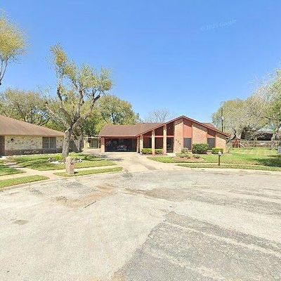 404 Teakwood Dr, Victoria, TX 77901