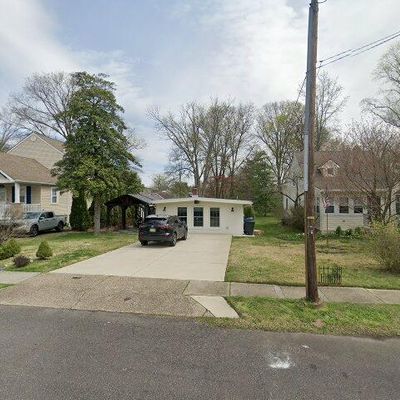 405 S Washington Ave, Moorestown, NJ 08057